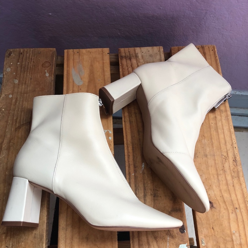 Zara Off White Front Zipper Boots